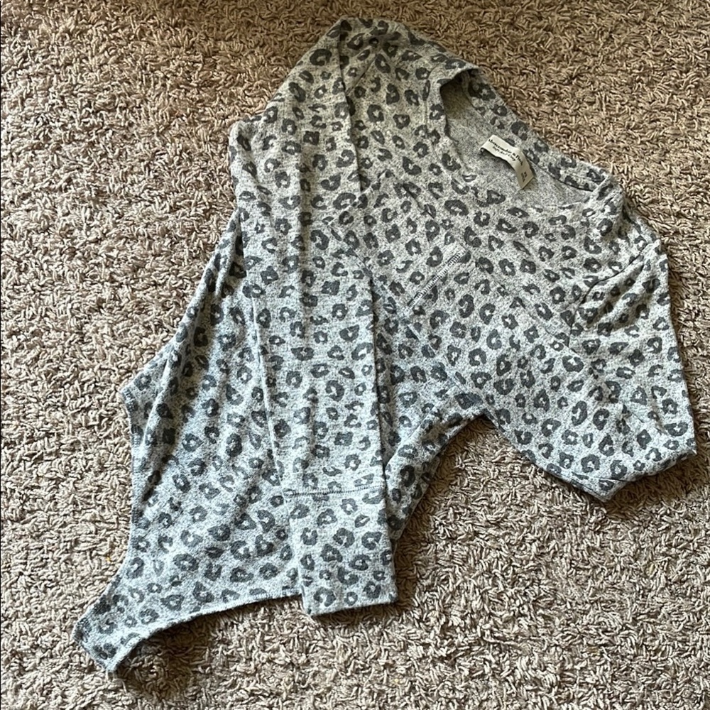 Abercrombie Gray Leopard Print Bodysuit